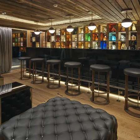 Boutique 4* 샹 돌린